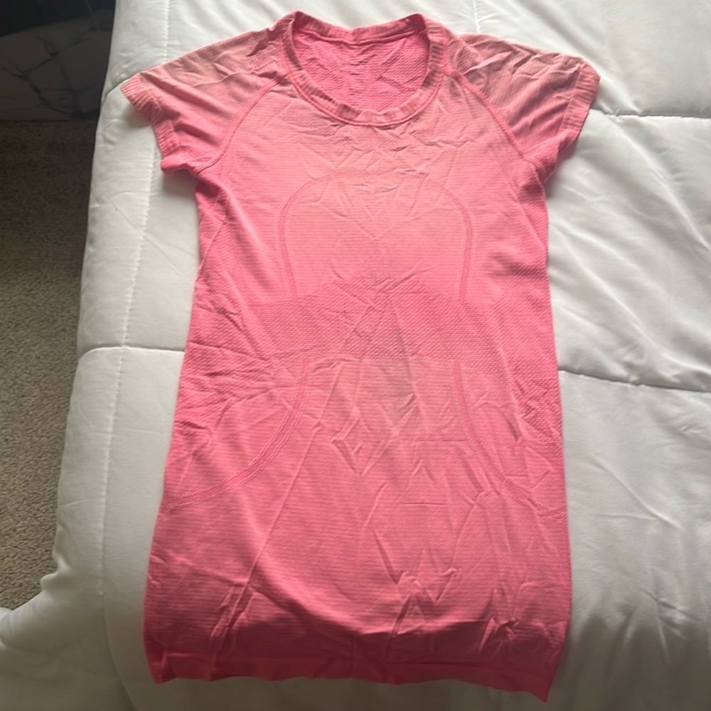 Bubblegum pink lululemon swiftly tech short sleeve shirt